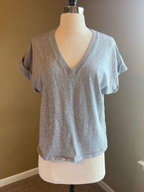 Nation Ltd. 100% Cotton Stevie V Neck Tee in Heather Gray, Small, Minimalist